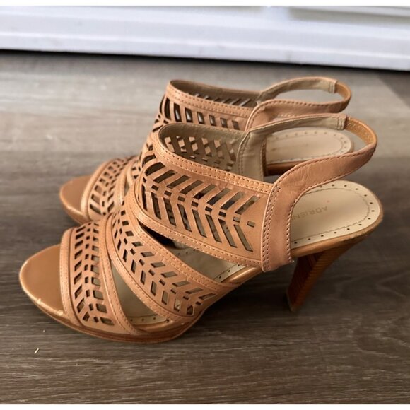 Adrienne Vittadini Tan Strappy Heels Size 8.5 - Picture 1 of 7